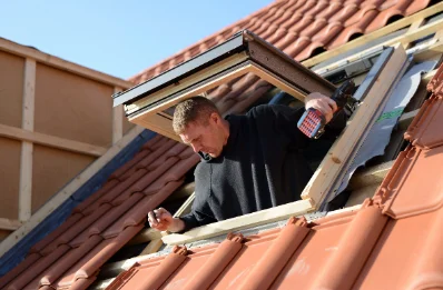 Pose de fenêtres de toit Velux à Buxeuil